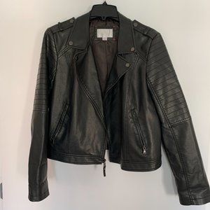 XL Women's faux Leather Jacket